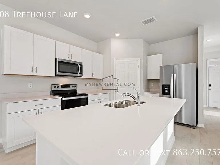 708 Treehouse Ln — Photo 8