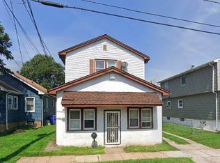 82 Fiat Ave, Iselin, NJ 08830