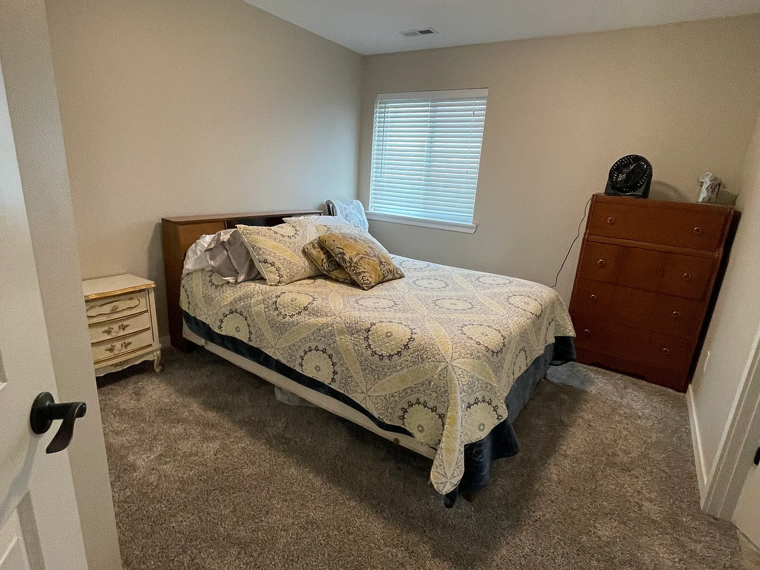 3 bed, 2.5 bath, 1443 sqft, $3,000 — Photo 3