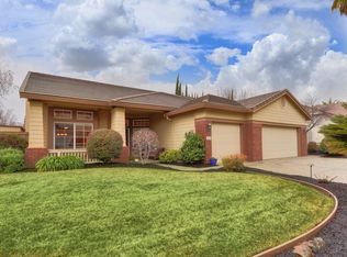 2418 Saint Andrews Dr, Rocklin, CA 95765