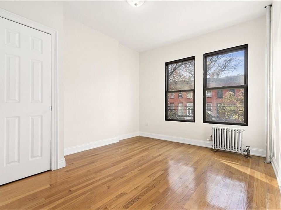 1st image of 243 13th St APT 10