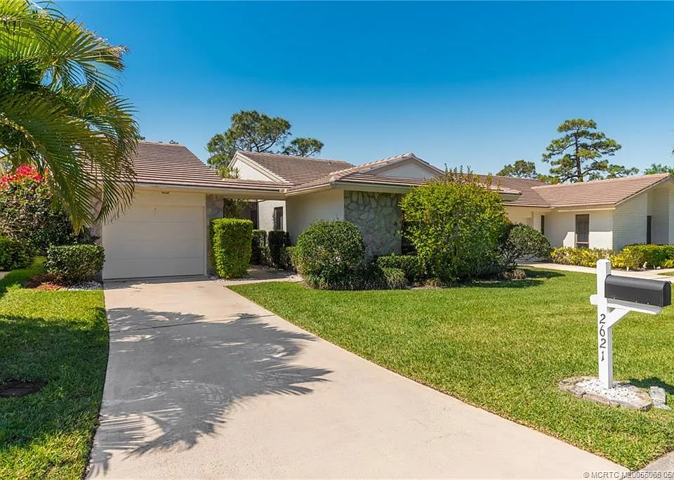 2621 SW Egret Pond Cir