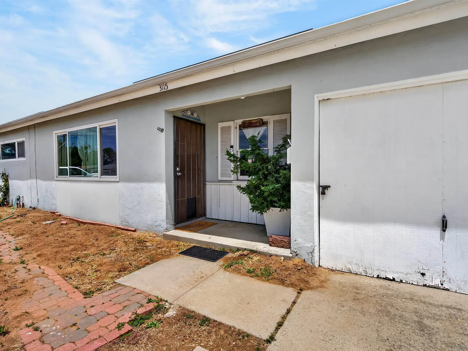 3 bed, 1.0 bath, 1450 sqft, $4,500 — Photo 3
