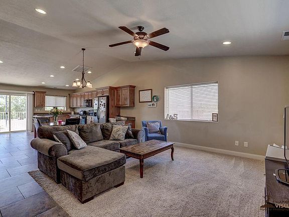 3rd image of 435 N Stone Mountain Dr Unit 19