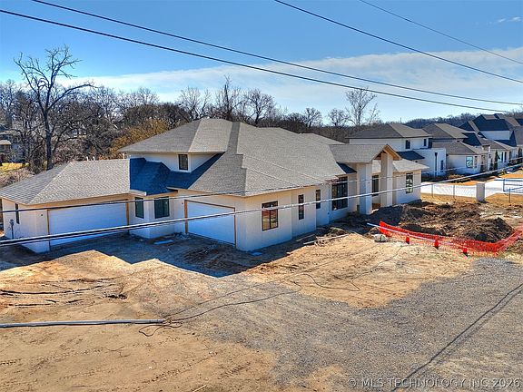 3rd image of 10775 S Sheridan Rd