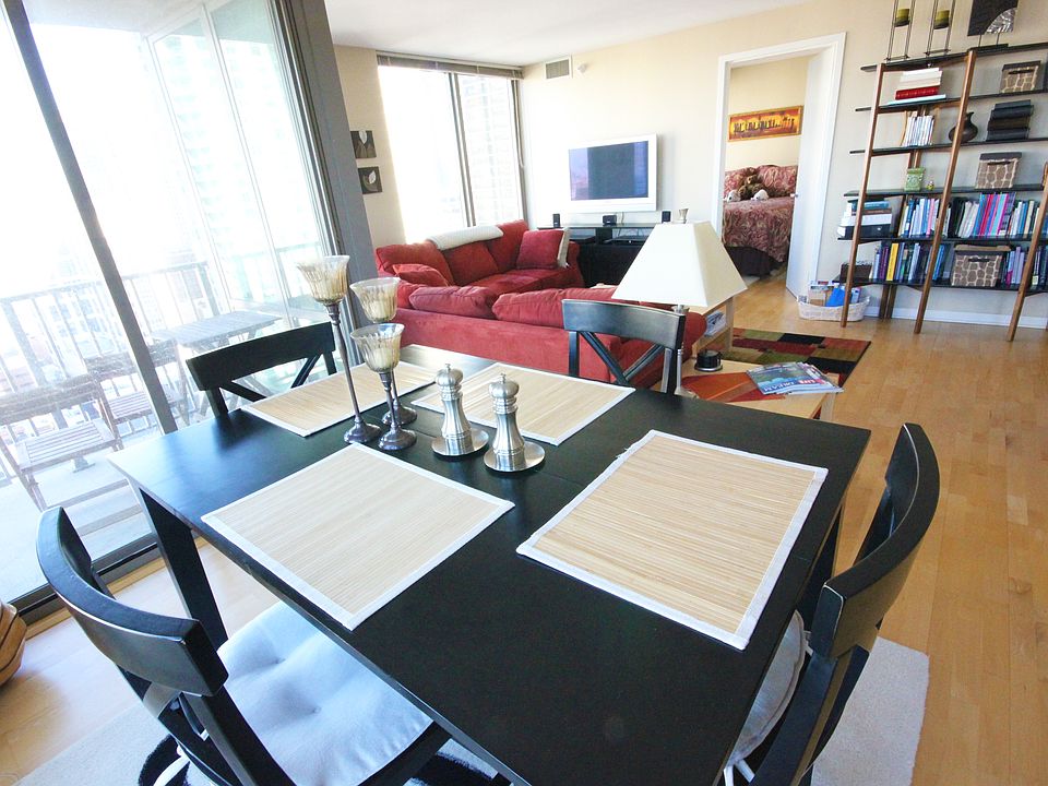 2nd image of 2 E Erie St APT 2609