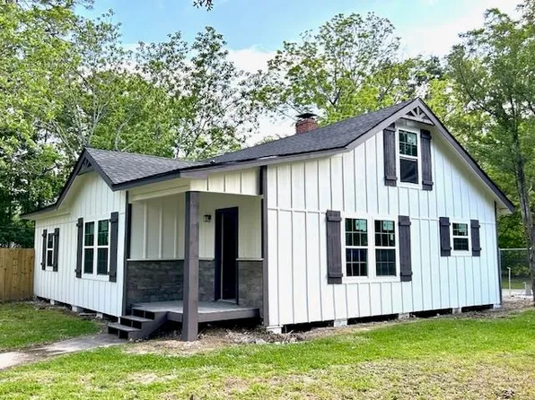 4395 Ironton St, Beaumont, TX 77703