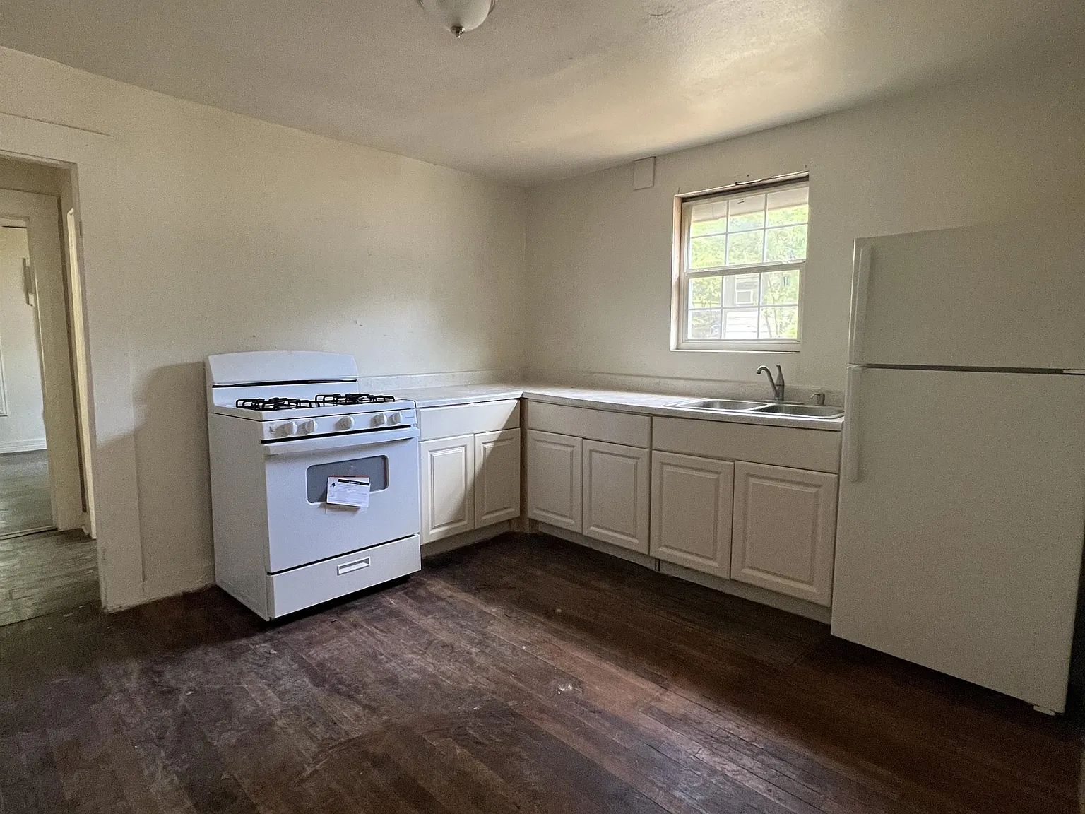 Ross N. 206-208 - 208 — Photo 1