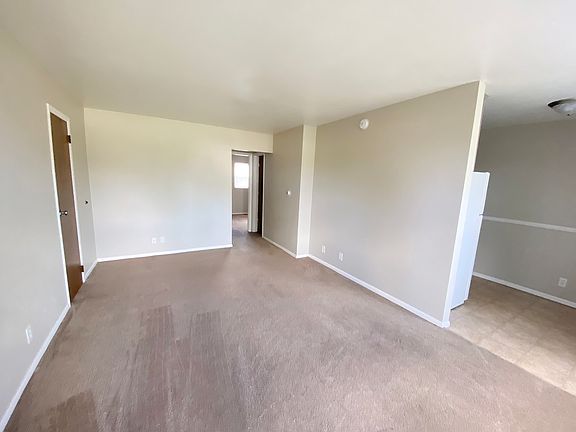Livingroom from entrance