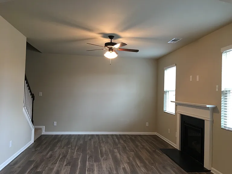 127 Park Village Dr — Photo 4