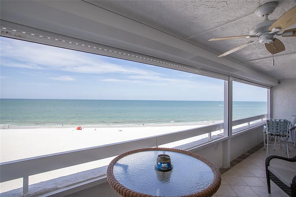 2 bed, 1165 sqft, $4,500 — Photo 2