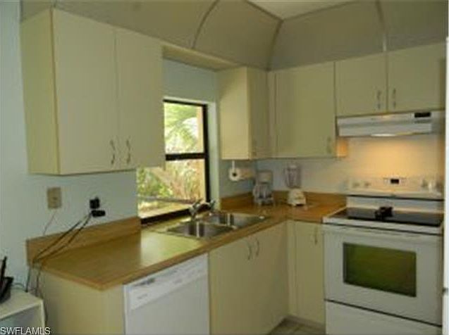 2nd image of 1010 Valley Ave
