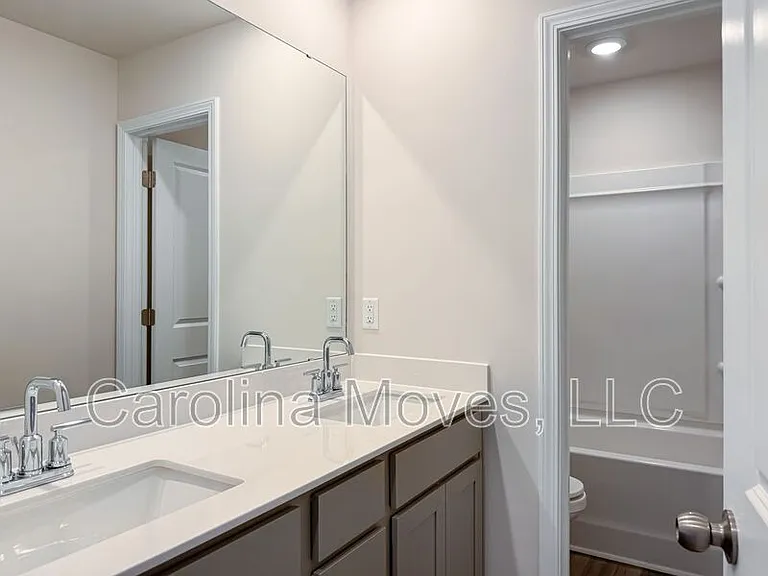109 Clairvale Ct — Photo 16