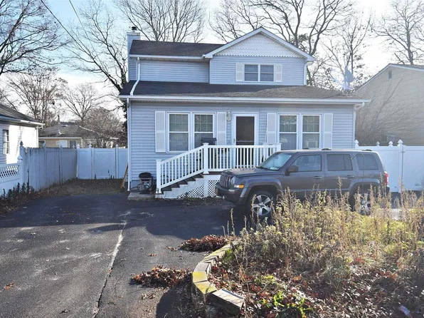 309 William Floyd Pkwy, Shirley, NY 11967