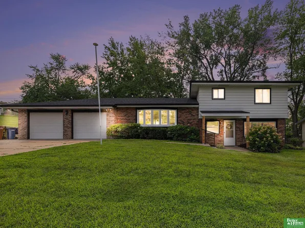 4937 Aspen Dr, Omaha, NE 68157