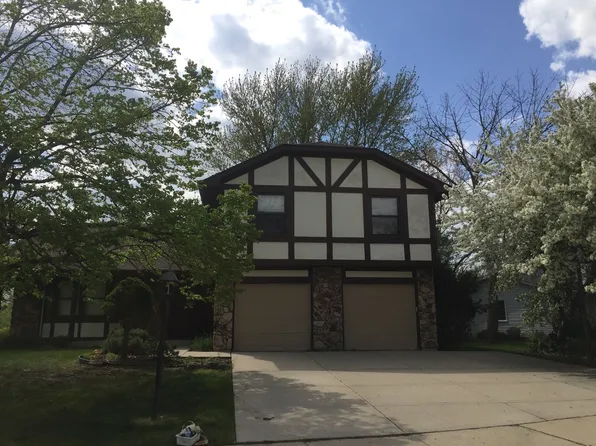 4080 N Parkside Dr, Hoffman Estates, IL 60192