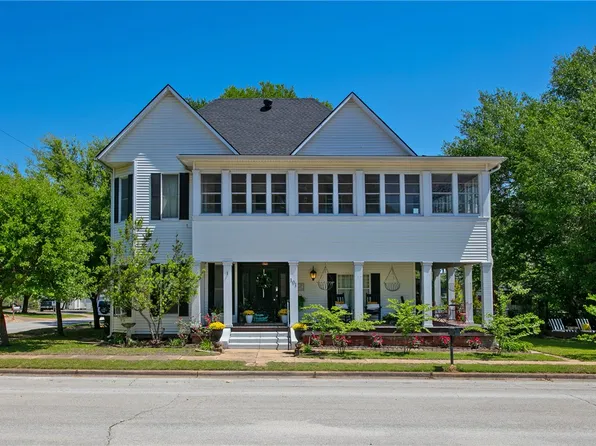 101 S Thomas St, Caldwell, TX 77836