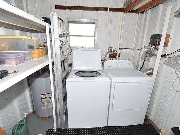 3rd image of 432 Molokai Ln