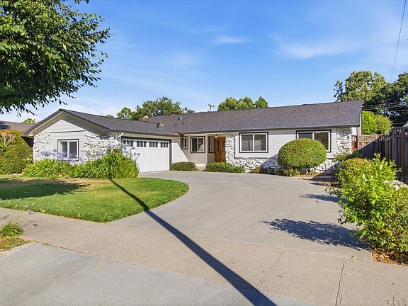 3rd image of 1274 Norval Way