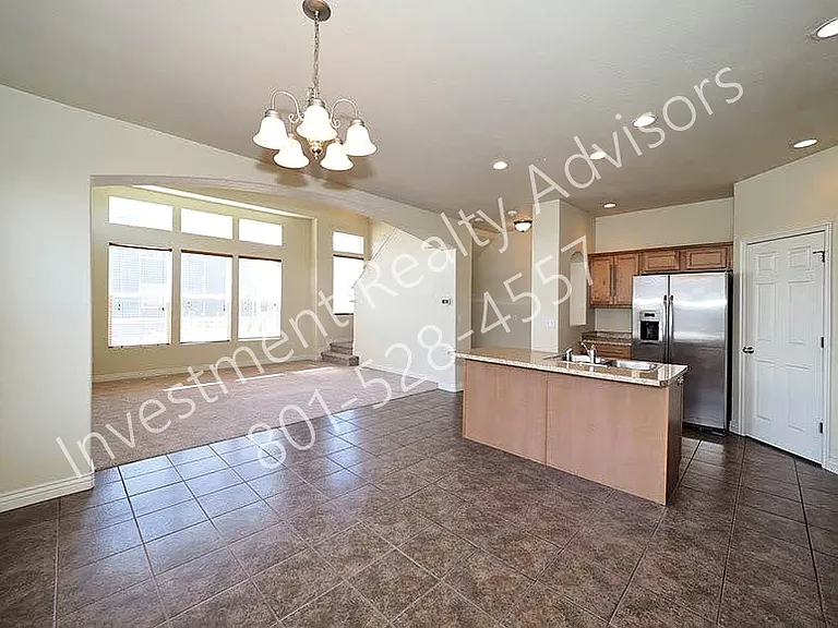 41 E Durham St — Photo 21