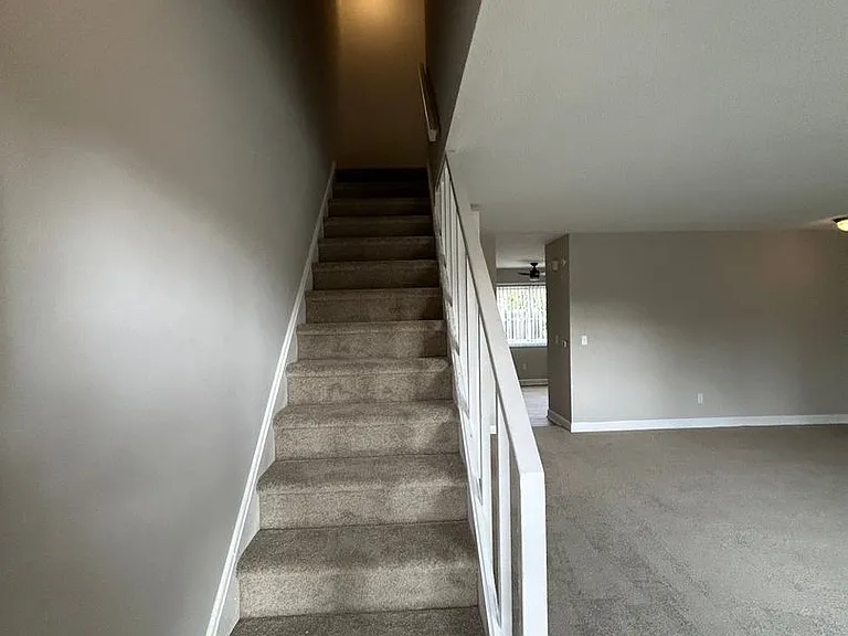 Candlelite Apartments — Photo 132