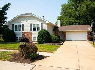 1303 Culpepper Ridge Dr, Ballwin, MO 63021