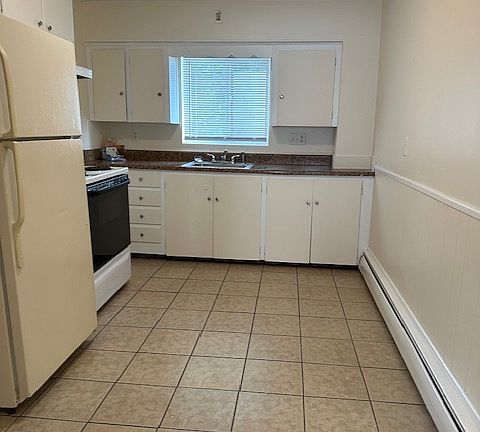 2nd image of 101 N Broadway #206