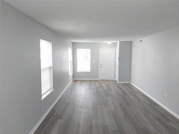 4th image of 4252 Village Bend Ln