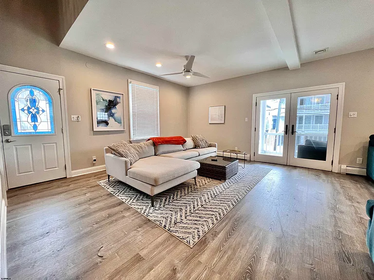 9 N Wyoming Ave #B — Photo 6