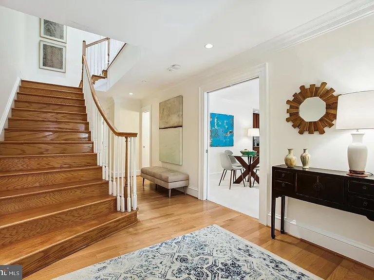 7022 Little Leaf Linden Ln — Photo 2