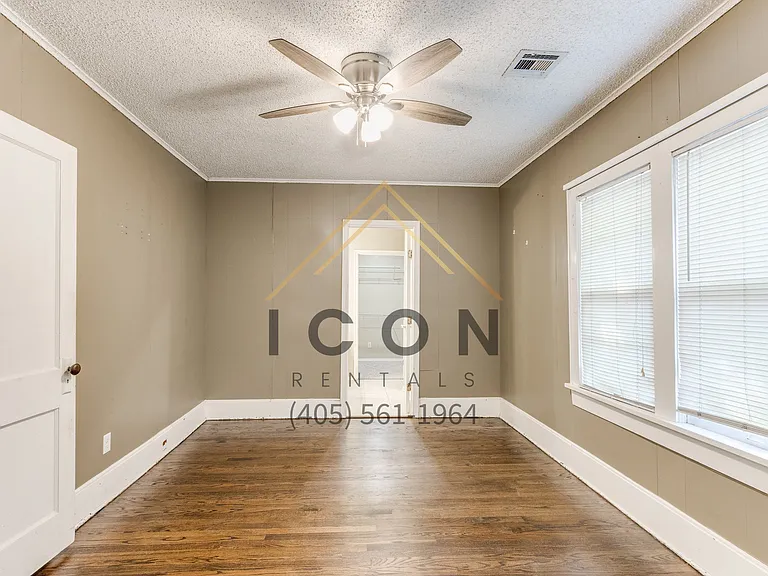 4802 N College Ave — Photo 11