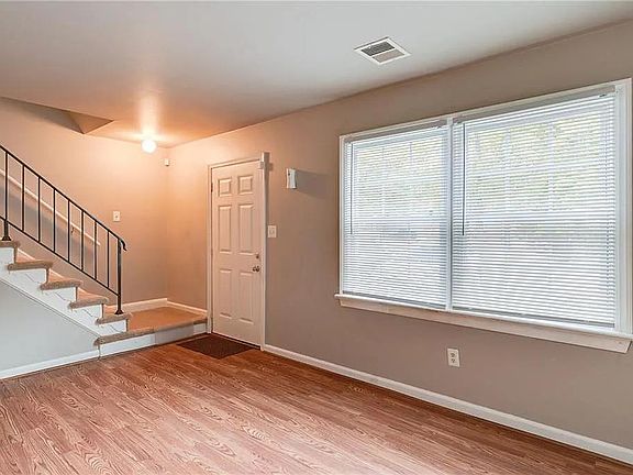4th image of 410 Savage Dr Unit B