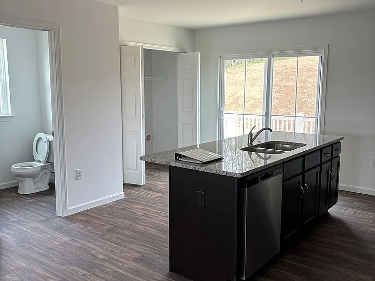 2 Meredith Way — Photo 7