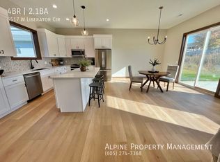 5517 W Liberator Cir, Sioux Falls, SD 57107