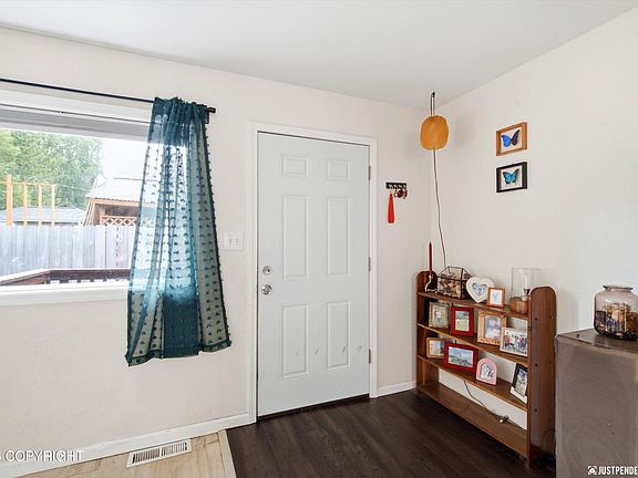 4th image of 4309 Cope St