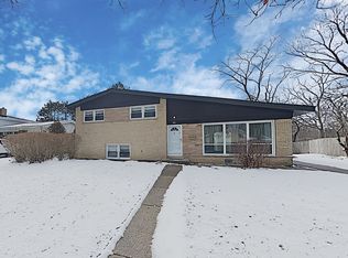 141 Millbrook Ln, Wilmette, IL