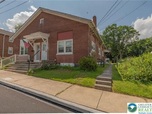 310 S 6th St, Emmaus, PA 18049