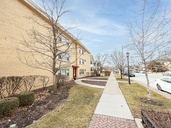 2nd image of 301 Chicago Ave APT 3CW