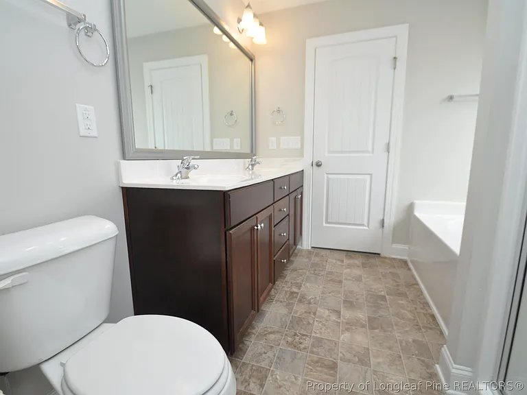 1107 Summer Meadow Dr — Photo 21