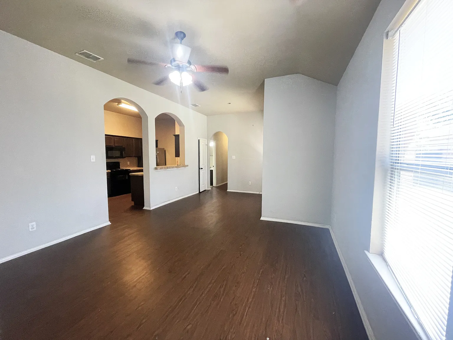 3 bed, 1202 sqft, $1,850 — Photo 3