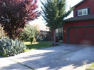 832 Scottsdale Dr, Vacaville, CA