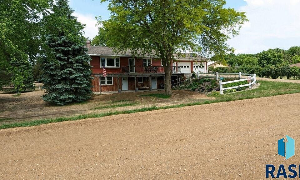 1st image of 47802 274th St