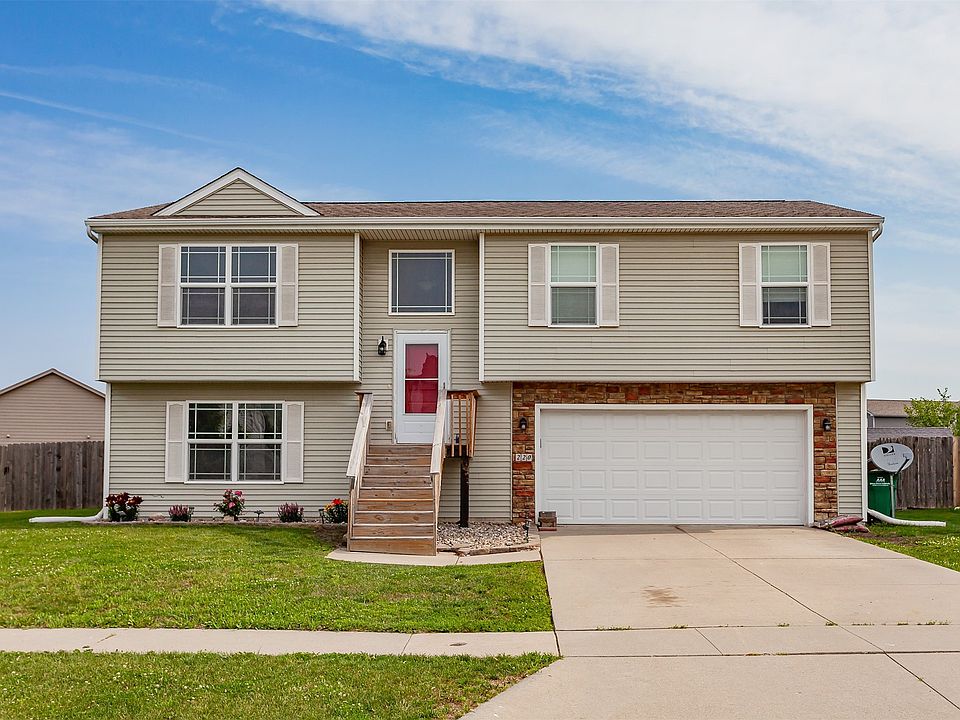 1st image of 220 Tailfeather Dr NW