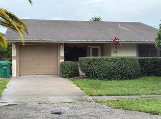 240 NW 12th Ct, Dania, FL 33004