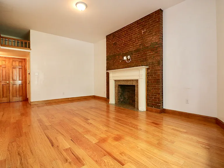336 W 77th St #6 — Photo 3
