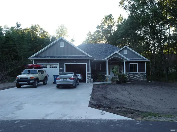 1149 S Roosevelt Rd, Knox, IN 46534