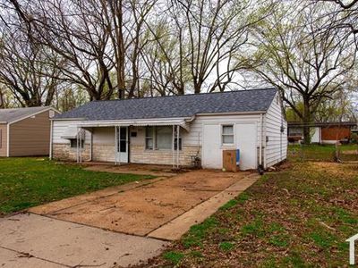 9721 Dennis Dr, Saint Louis, MO, 63136