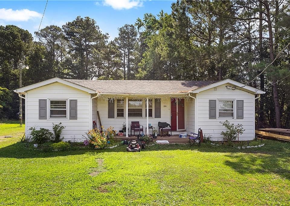 1st image of 1934 Carolina Rd