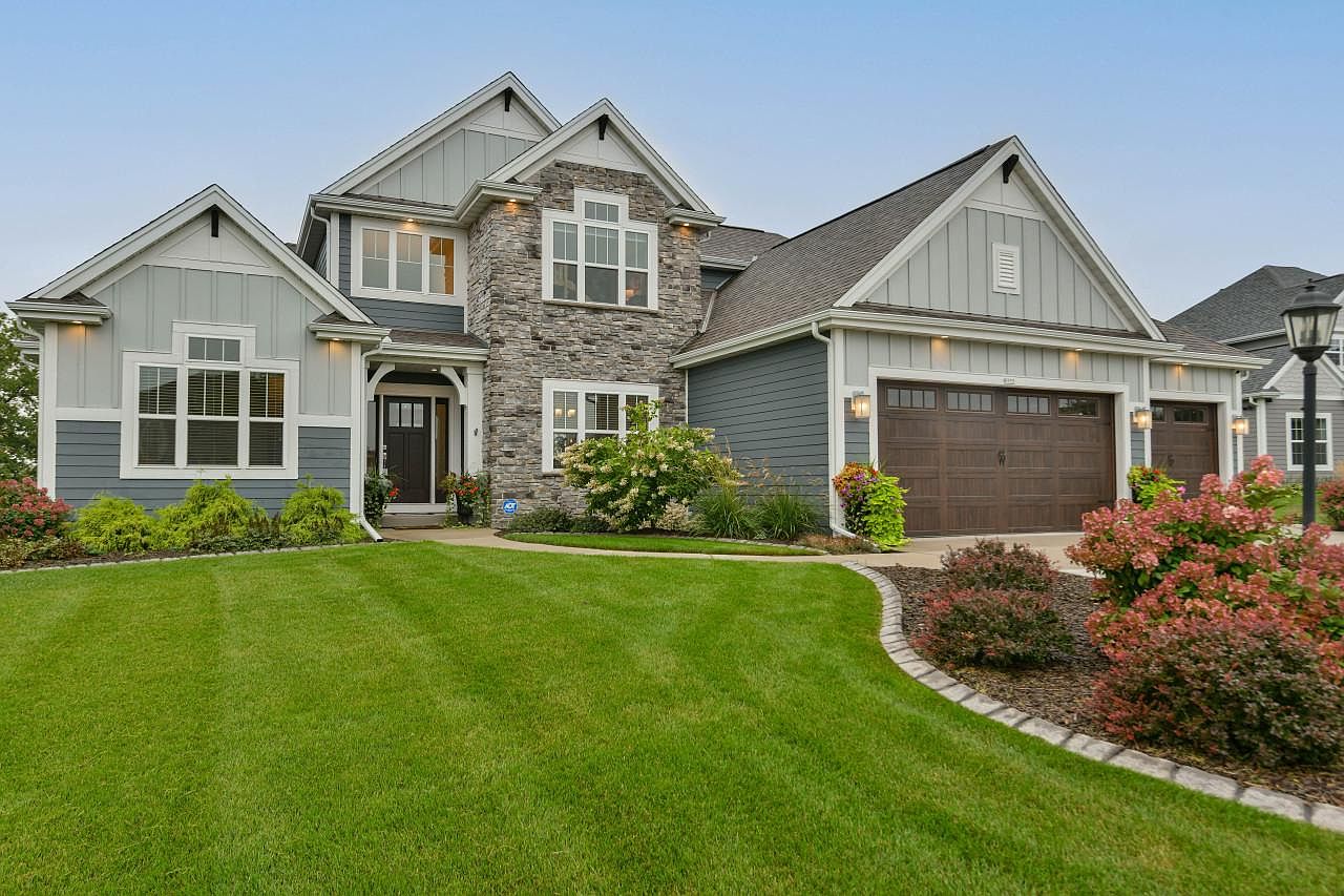 8955 West Highlander DRIVE, Mequon, WI 53097 Zillow