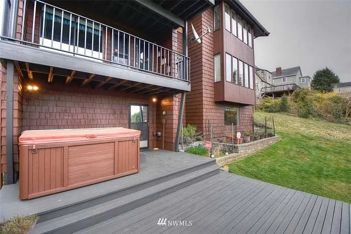 405 2nd Ave — Photo 3